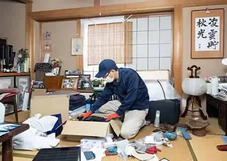 遺品整理のスタッフ
